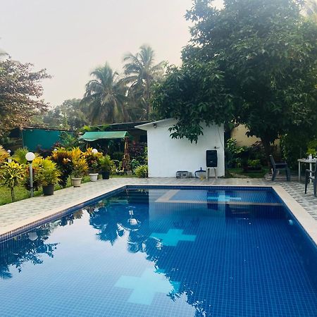 Humming Bird Beach Resorts Alībāg Eksteriør bilde