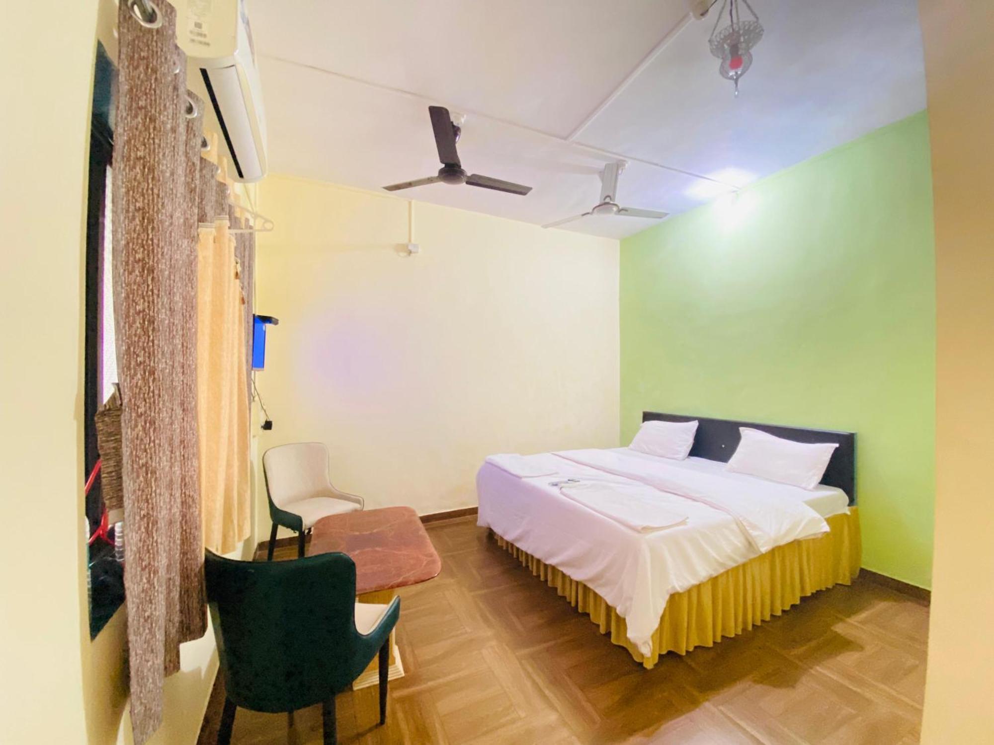 Humming Bird Beach Resorts Alībāg Eksteriør bilde